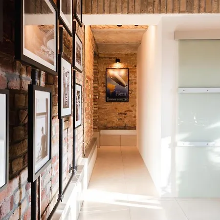 Luxurious Urban Living - Premium Downtown Next To Hbf Apartament Berlin