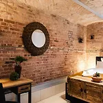 Luxurious Urban Living - Premium Downtown Next To Hbf *