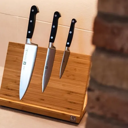 Luxurious Urban Living - Premium Downtown Next To Hbf