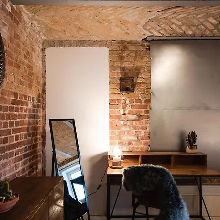 Luxurious Urban Living - Premium Downtown Next To Hbf