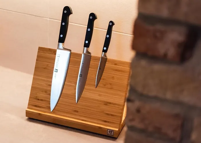 Luxurious Urban Living - Premium Downtown Next To Hbf