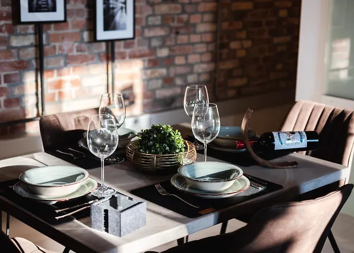 Luxurious Urban Living - Premium Downtown Next To Hbf