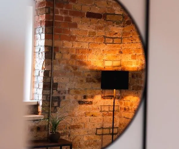 Luxurious Urban Living - Premium Downtown Next To Hbf