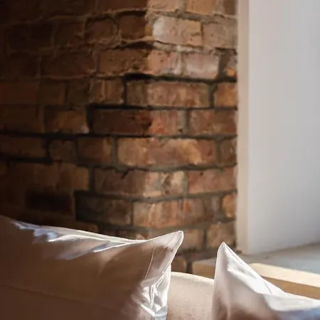 Luxurious Urban Living - Premium Downtown Next To Hbf