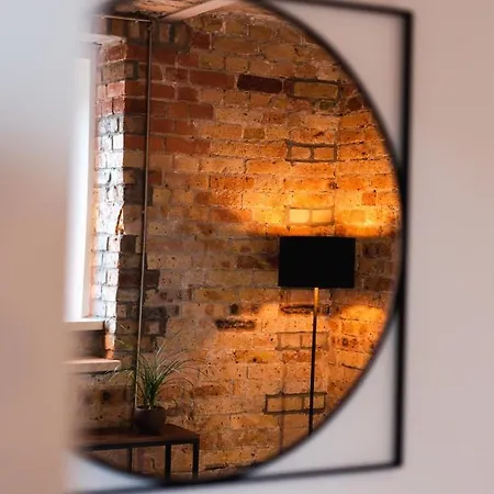 Luxurious Urban Living - Premium Downtown Next To Hbf