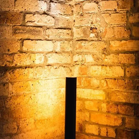 Luxurious Urban Living - Premium Downtown Next To Hbf