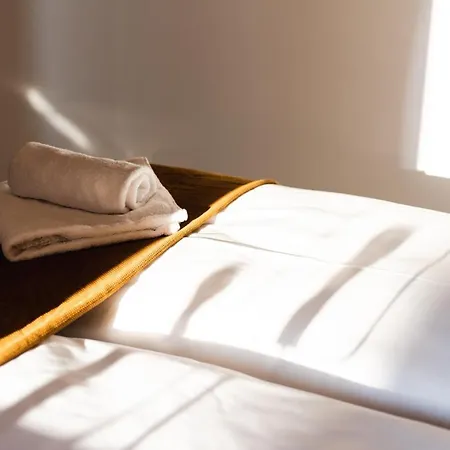 Luxurious Urban Living - Premium Downtown Next To Hbf