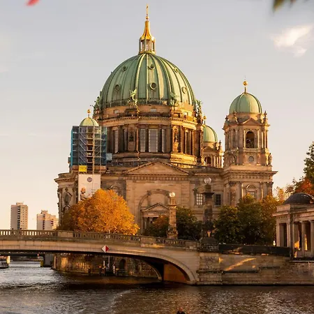 Luxurious Urban Living - Premium Downtown Next To Hbf *