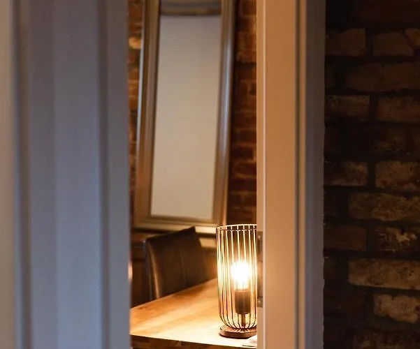 Luxurious Urban Living - Premium Downtown Next To Hbf Apartament *